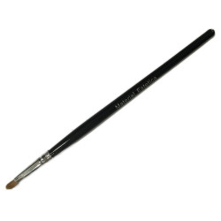 Pinceau nº12 ME Basics pour un maquillage des lèvres précis et sophistiqué.