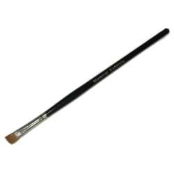 Pinceau nº15 de ME Basics pour ombres droit, parfait pour un maquillage précis.