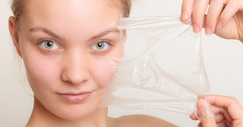 Traitements de brossage ou de peeling avec une brosse