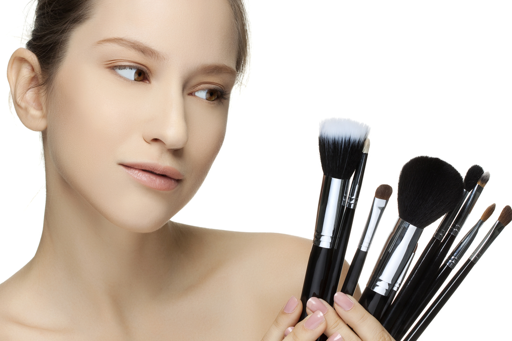 5 types de pinceaux de maquillage selon leur fonction