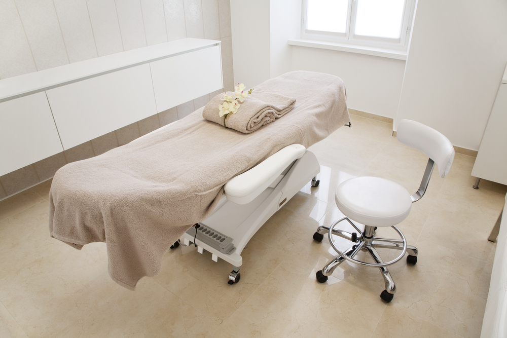 Mobilier pour clinique esthétique | Comment le choisir ?
