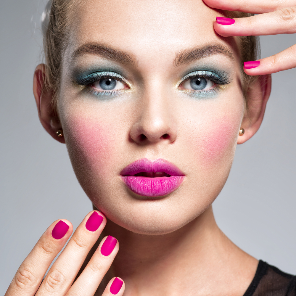 Maquillage des yeux clairs : quels fards à paupières conviennent le mieux cet automne 2020 ?