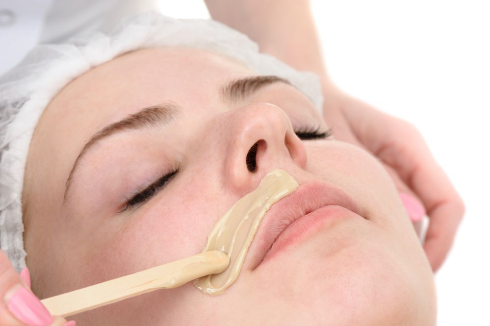 Quelle cire est la meilleure pour épiler le visage ?