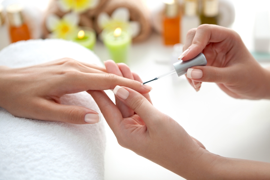 Comment préparer les ongles pour qu'ils soient parfaits avant votre manucure