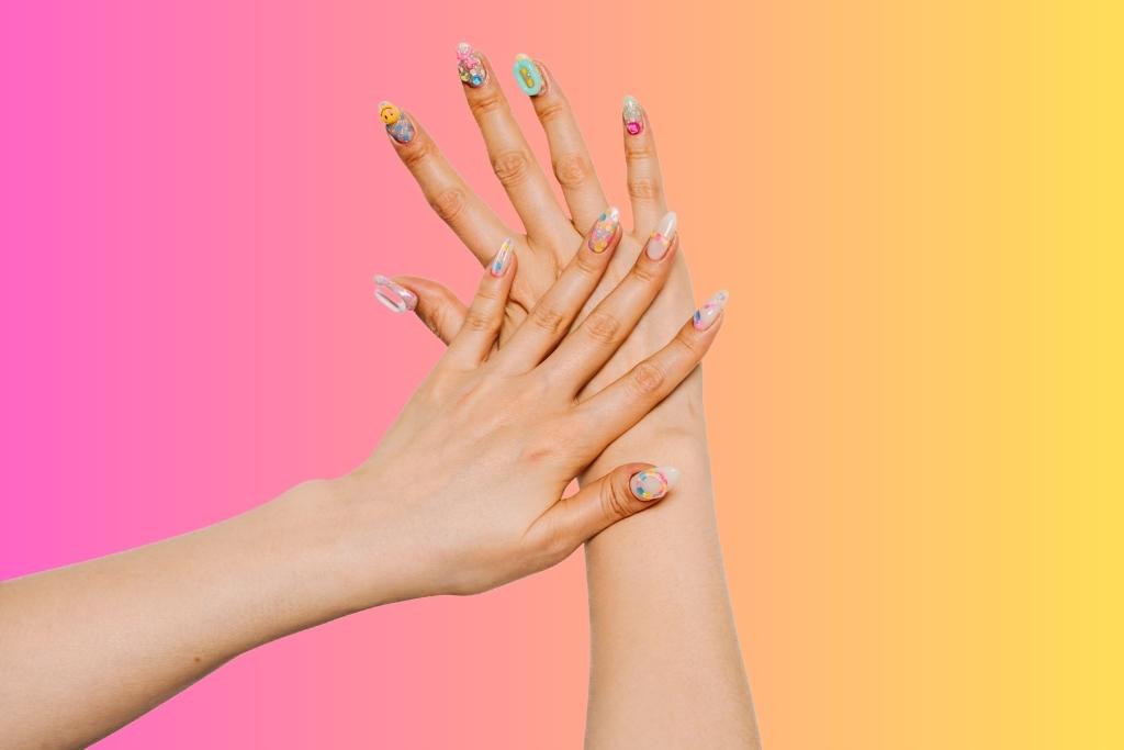 Que sont les ongles en acrylique ? Quand les utiliser et leurs avantages